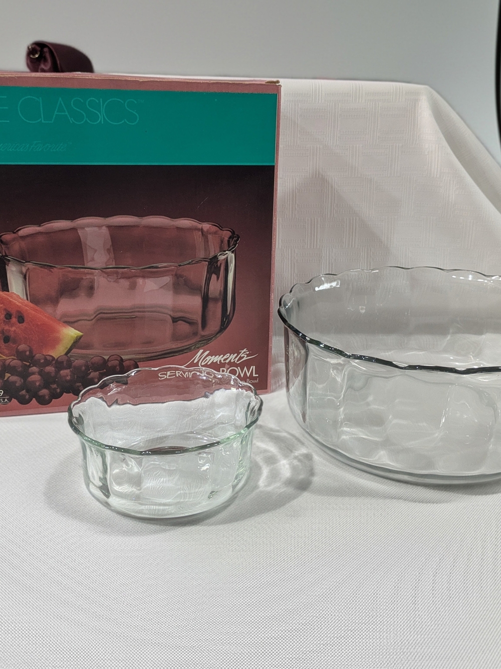 Vintage Anchor Hocking Moments Scalloped Clear Glass 10" Bowl & 5.5" Bowl Boxed